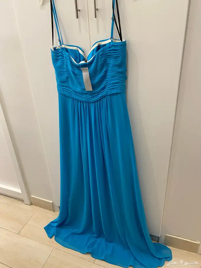 فستان من هارفي نيكلز 2