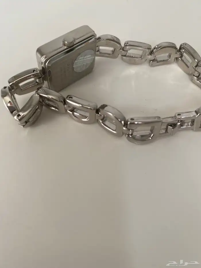 ساعات و اكسسوار و المزيد . 62