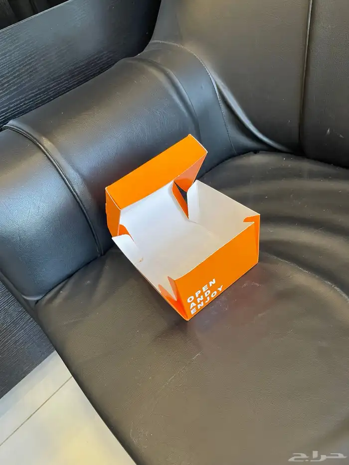 طباعه علب برجر بوكسات شاورما علب حلى استكر لوقو قماش كروت 12