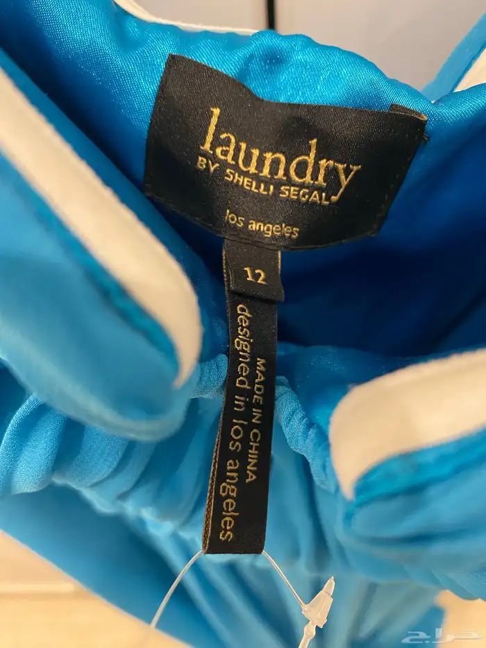 فستان من هارفي نيكلز 3