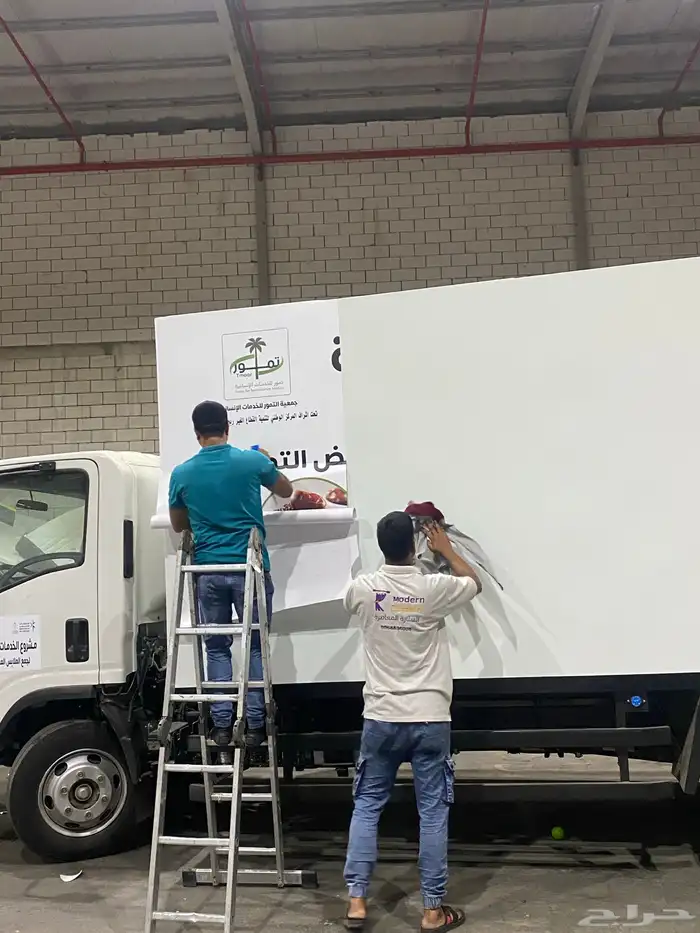 خطاط لوحات اعلانيه حروف بارزه بنرات استيكرات كلادينج 5