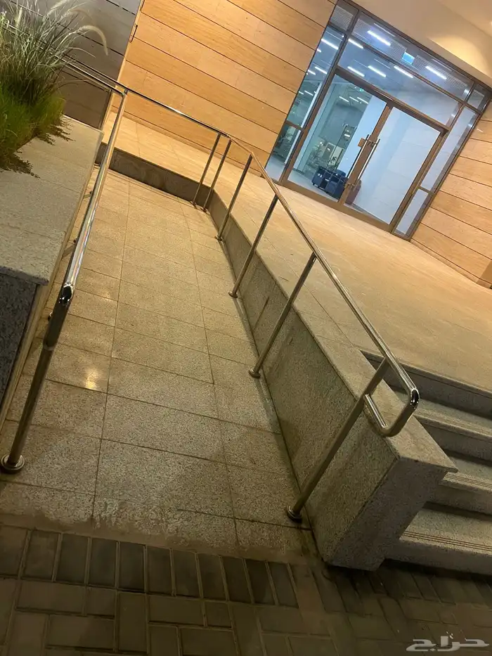 دربزين استيل باب ليزر المينويم شباك باب 2