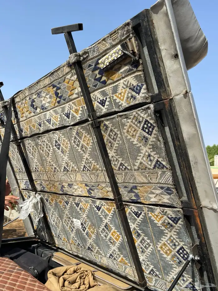 طبق ميستوبيشي l200 المطور شرايح مع اضائه داخليه وعازل 4
