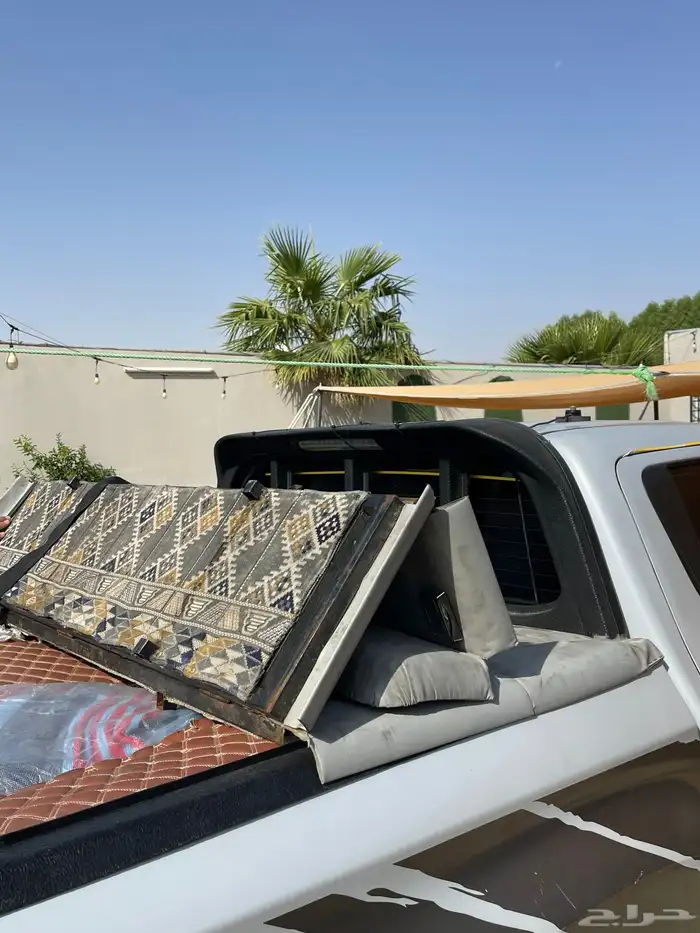 طبق ميستوبيشي l200 المطور شرايح مع اضائه داخليه وعازل 2