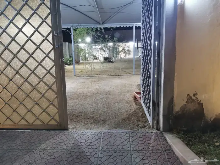 استراحة قسمين كبيرة ب 300 ريال 2