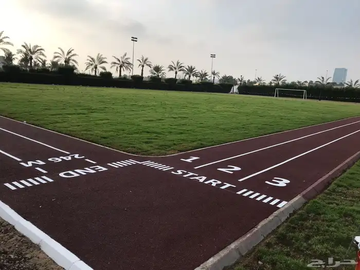 أرضيات مطاطيه بلاط مطاطي رول مطاطي اسطبلات خيل فوم ملاعب 20