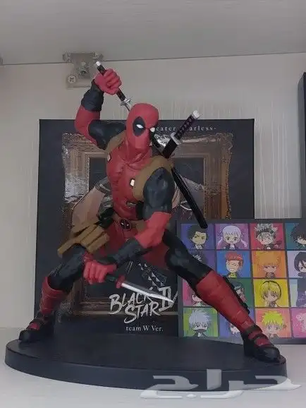 deadpool figure and manga فيقر ديدبول و مانجا 0