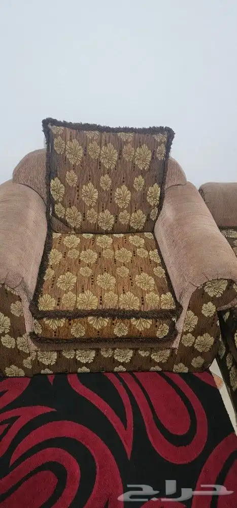 ثلاجة وسرير وانترية للبيع 1