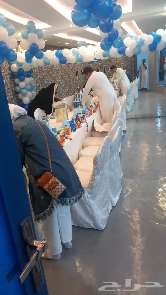 تاجير طاولات وكراسي 3