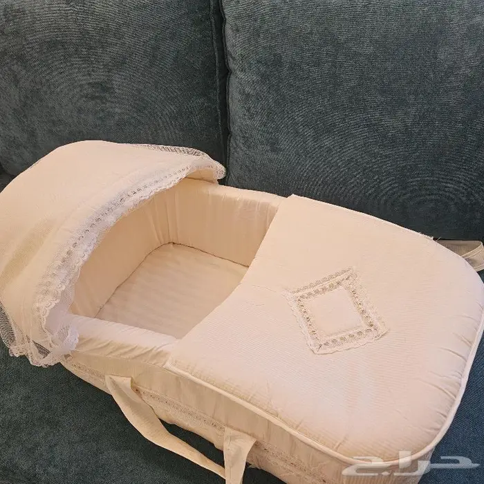 ثلاثة في واحد مهد وحامل مولود وناموسية 0