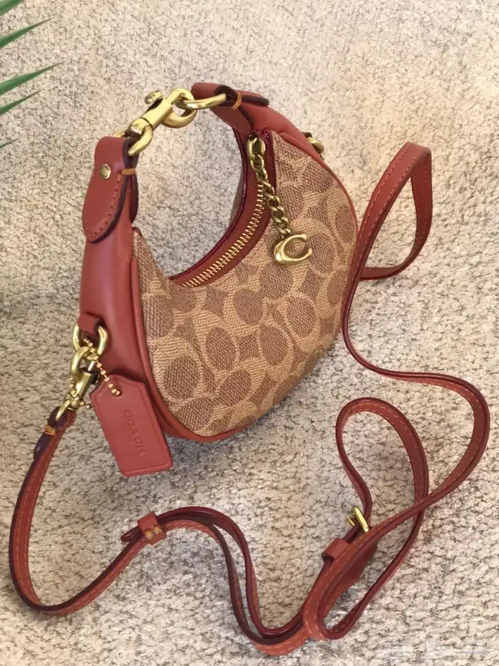 شنطة الهبة ماركة كوتش 0