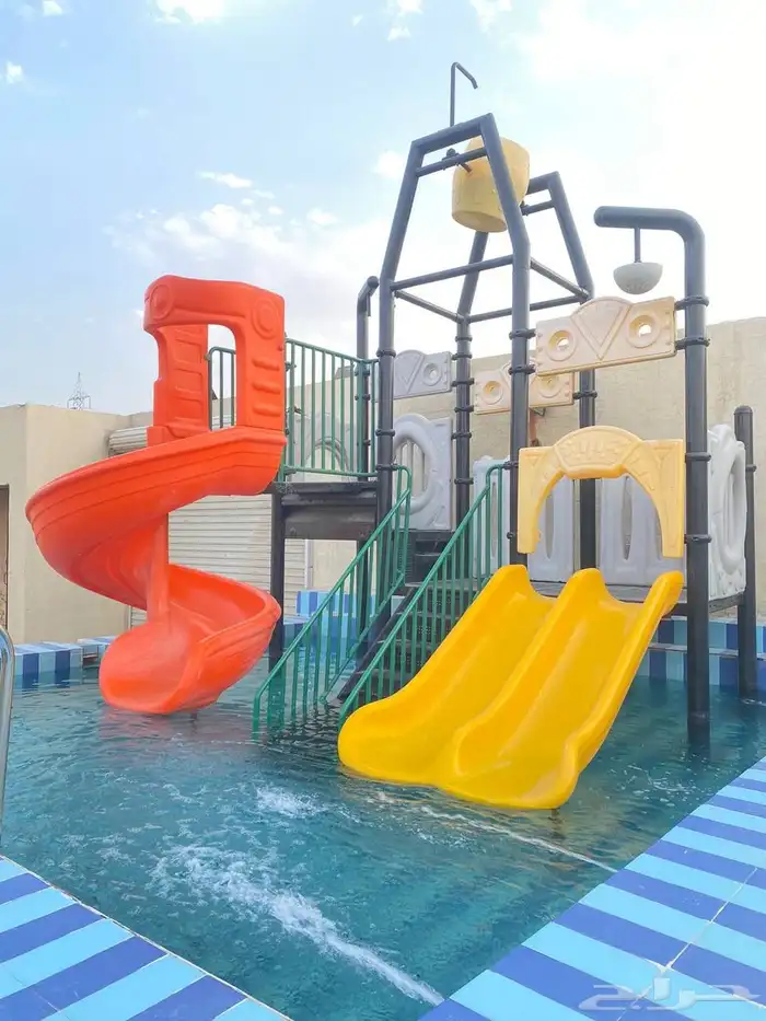 شاليه بمسبحين في الرمال 5