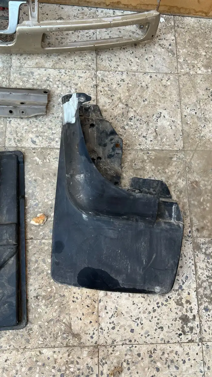 قطع لاندكروزر تشليح 90-97 2