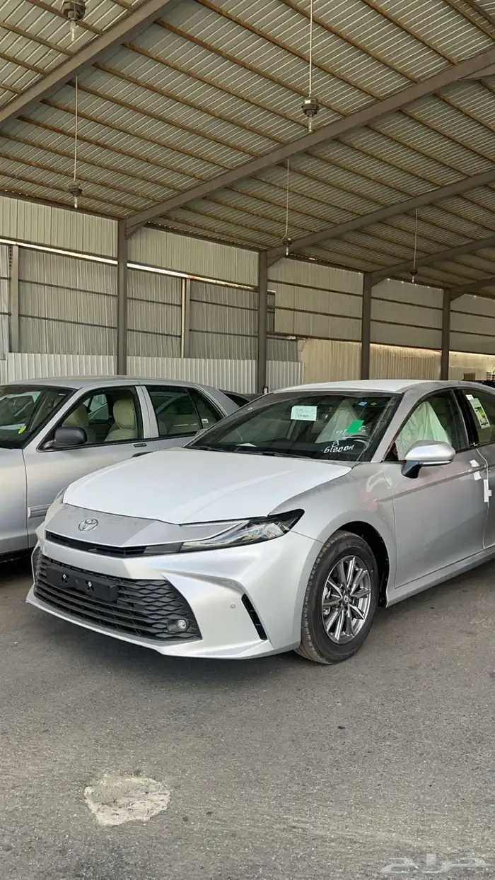 كامري 2025 للبيع اصفار فضي تم البيع 0