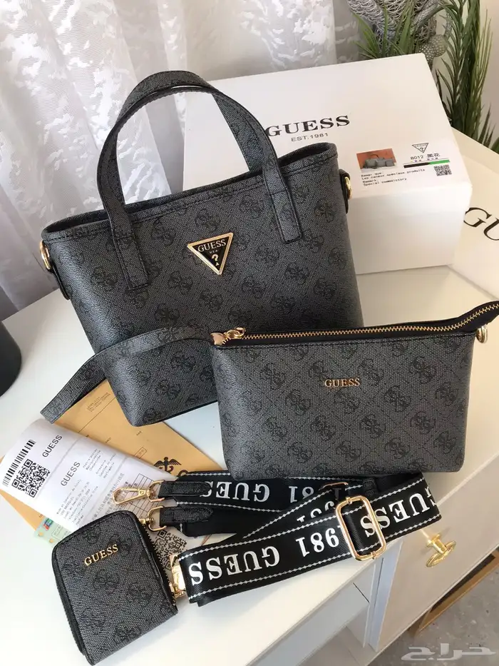 متجر شناط نسائية ماركه 12