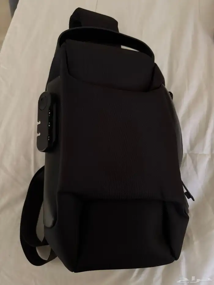 شنطة ظهر بحزام كتف مع قفل 0