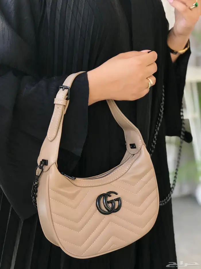 شنط قوتشي شامل التوصيل ودفع عند الاستلام 41