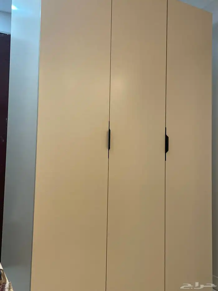 دولاب (خزانة ملابس) للبيع 1