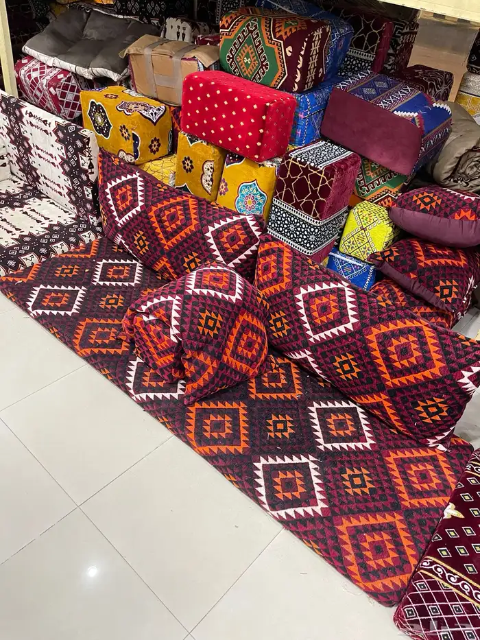 تراثيات ودلال وجارات مناقل كراسي 11