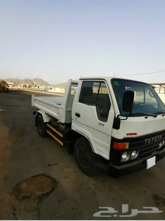 للبيع قلاب تايوتا مديل 93 1