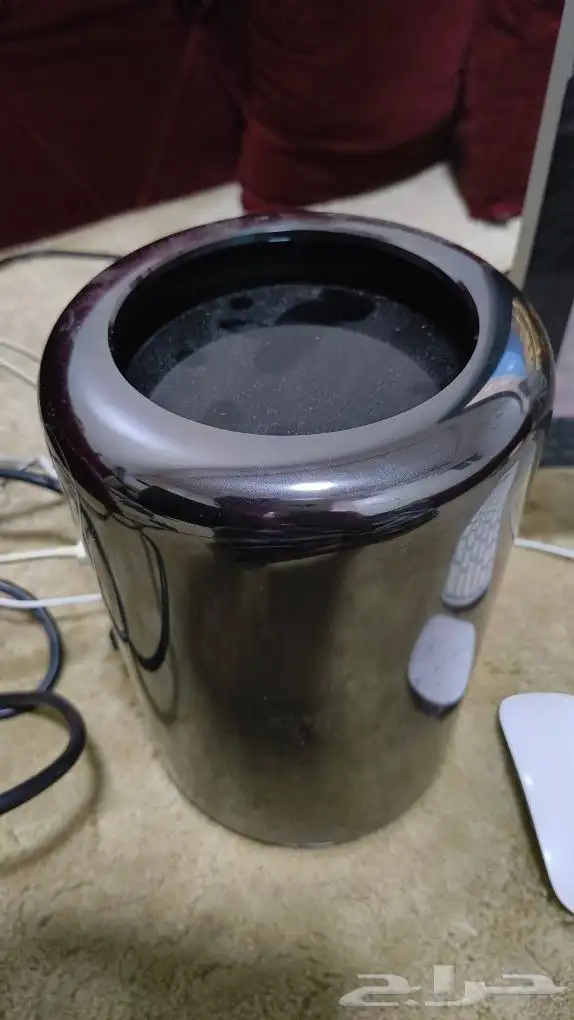 للبيع جهاز ماك برو mac pro 2013 2