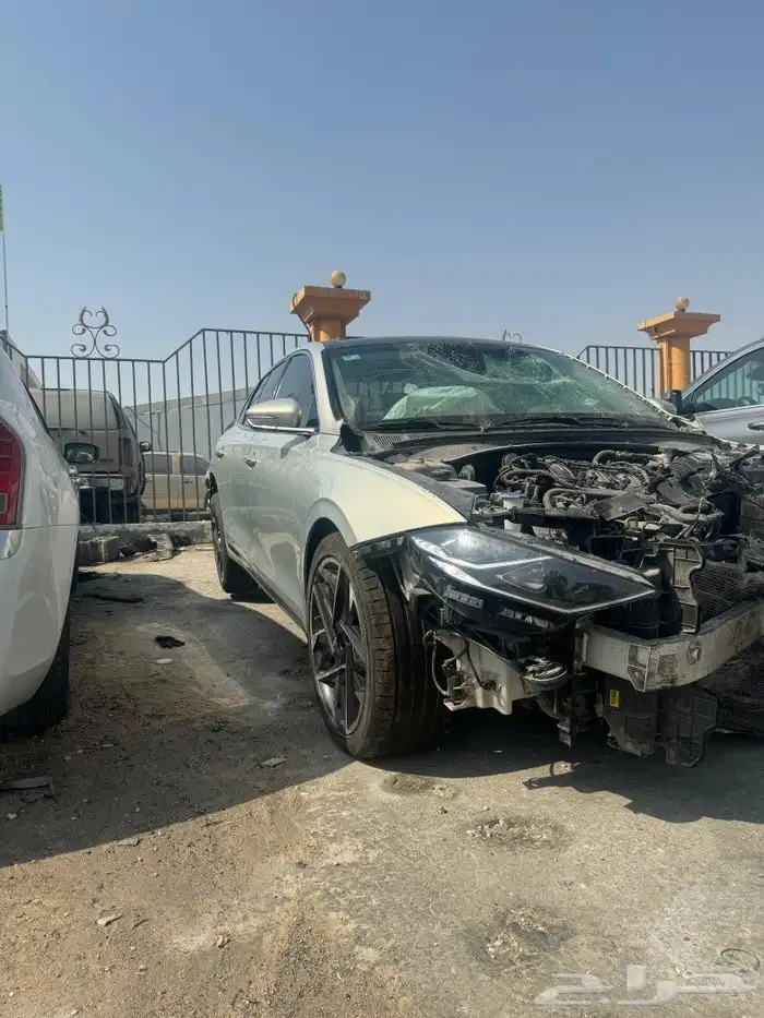 ازيرا مديل 2022 تشليح قطع غيار فقط 5