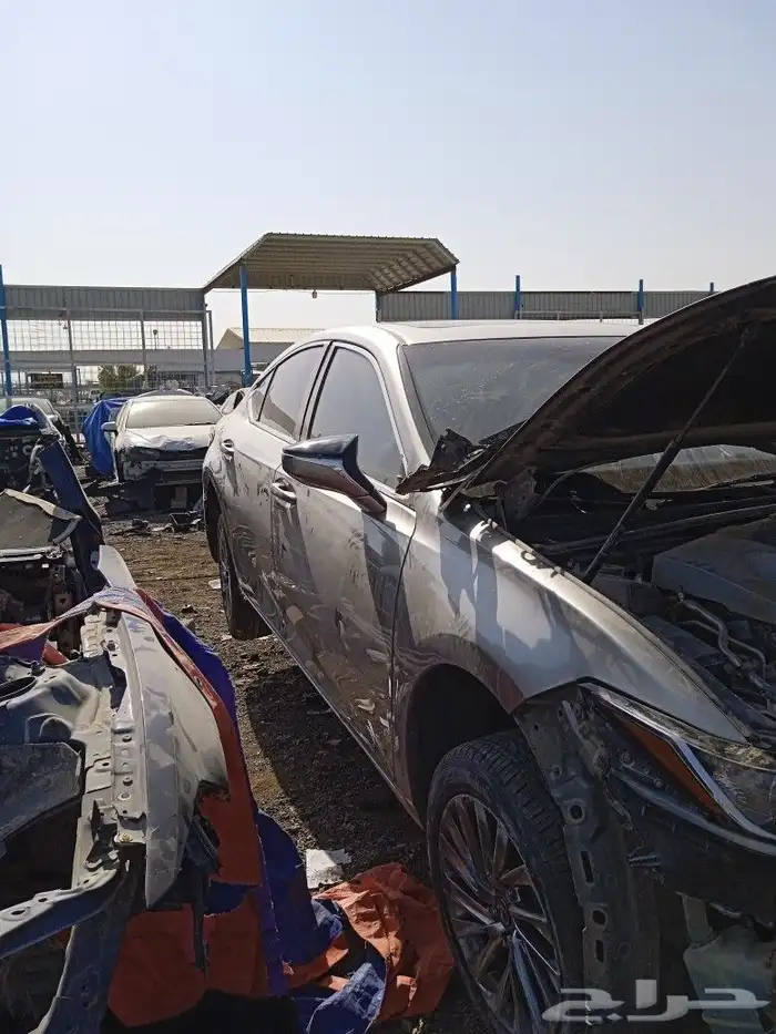 قطع غيار لكزس Es250موديل 2020 5