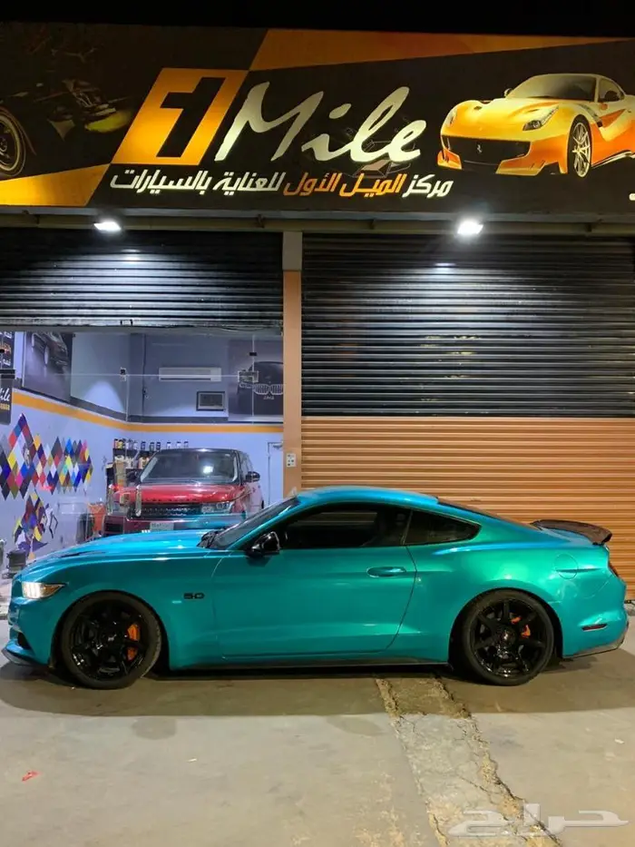 للبيع رولة تيفني او زرق لماع تجليد للسيارات والدبابات 2