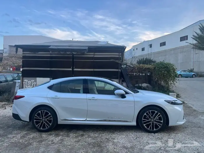 تويوتا كامري جراندي 2025 ابيض 0