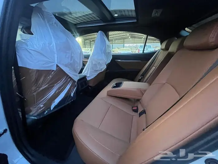 تويوتا كامري جراندي 2025 ابيض 8