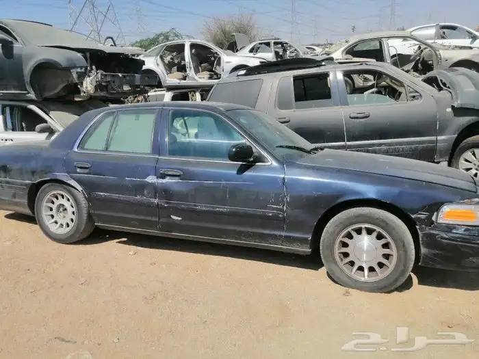 تشليح الحمدانيه فورد فكتوريا 2002للبيع قطع غيار فقط 1