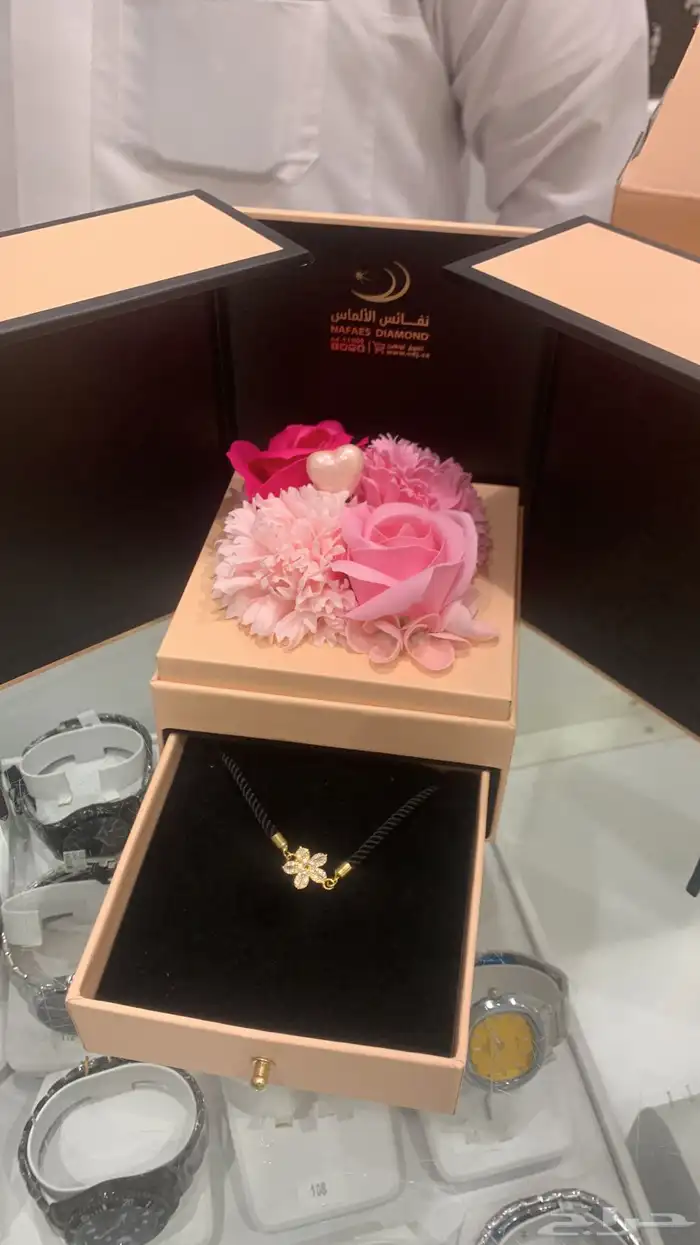 هدايا ورد وتوصيل _مندوب قطع غيار 9