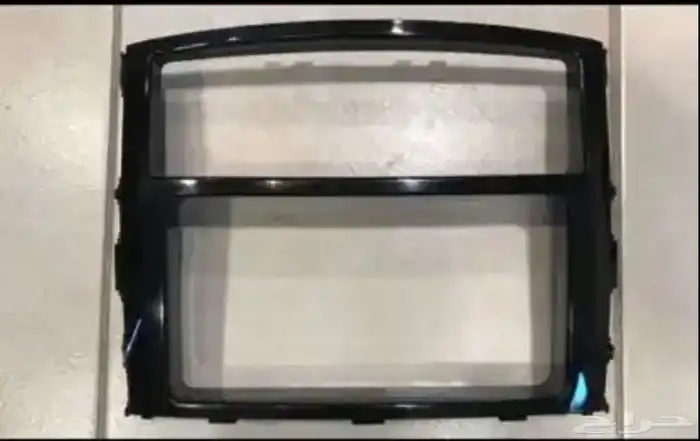 شاشة باجيرو اصلية وكالة مع اطارها كالجديدة 1