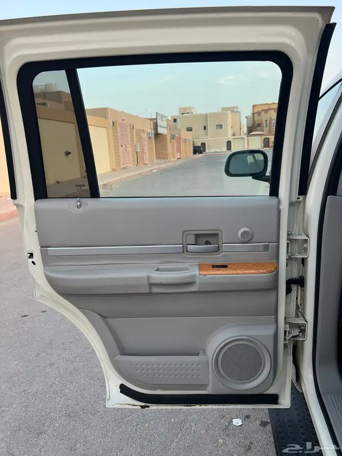 عنوان التميز  جيب (8) سلندر كرايسلر اسبن 25