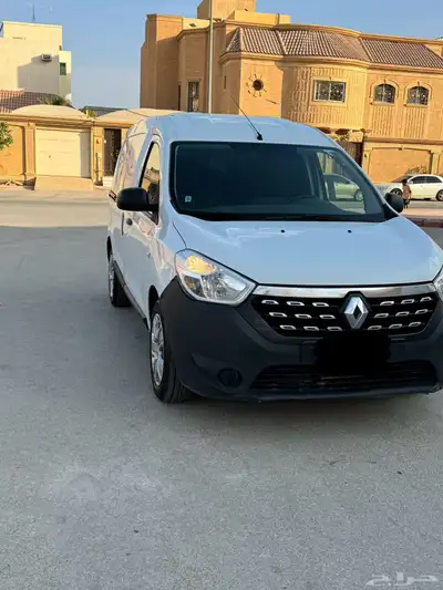 فان رينو دوكر فان 2022 زجاج كهرب 2