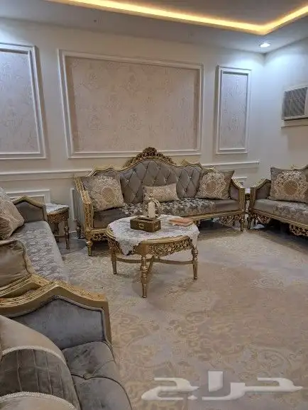 كنب فاخر جدا ملكي 0