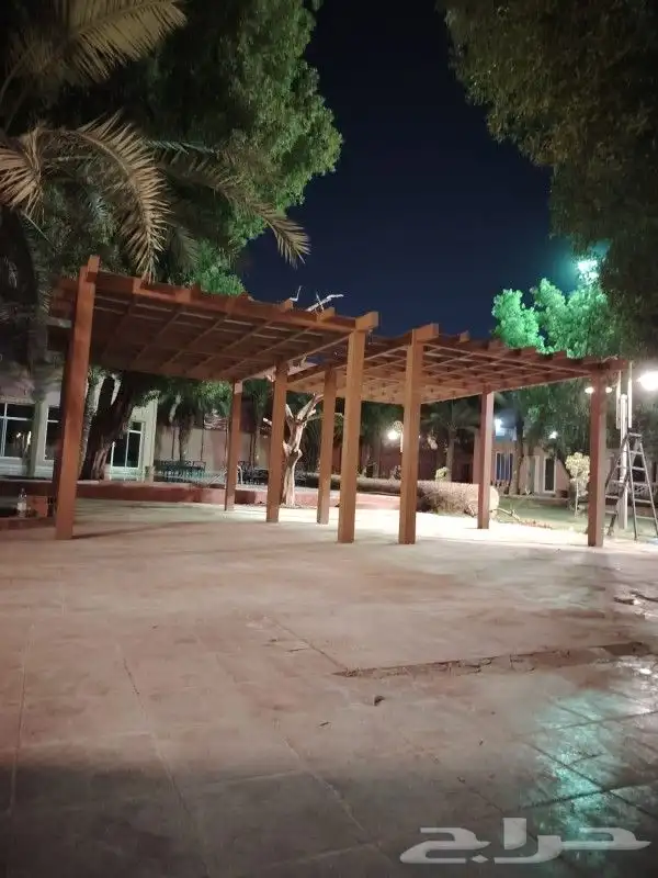 مظلات خشبيه وبديل الخشب والعشب الجداري والثيل الصناعي 0