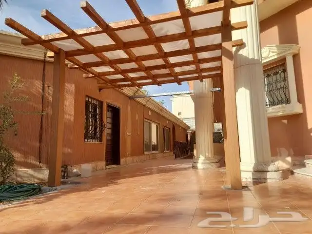 مظلات خشبيه وبديل الخشب والعشب الجداري والثيل الصناعي 3