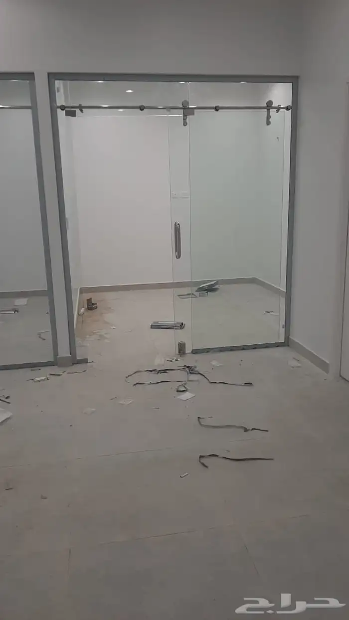 زجاج سكريت بجميع اعماله 21
