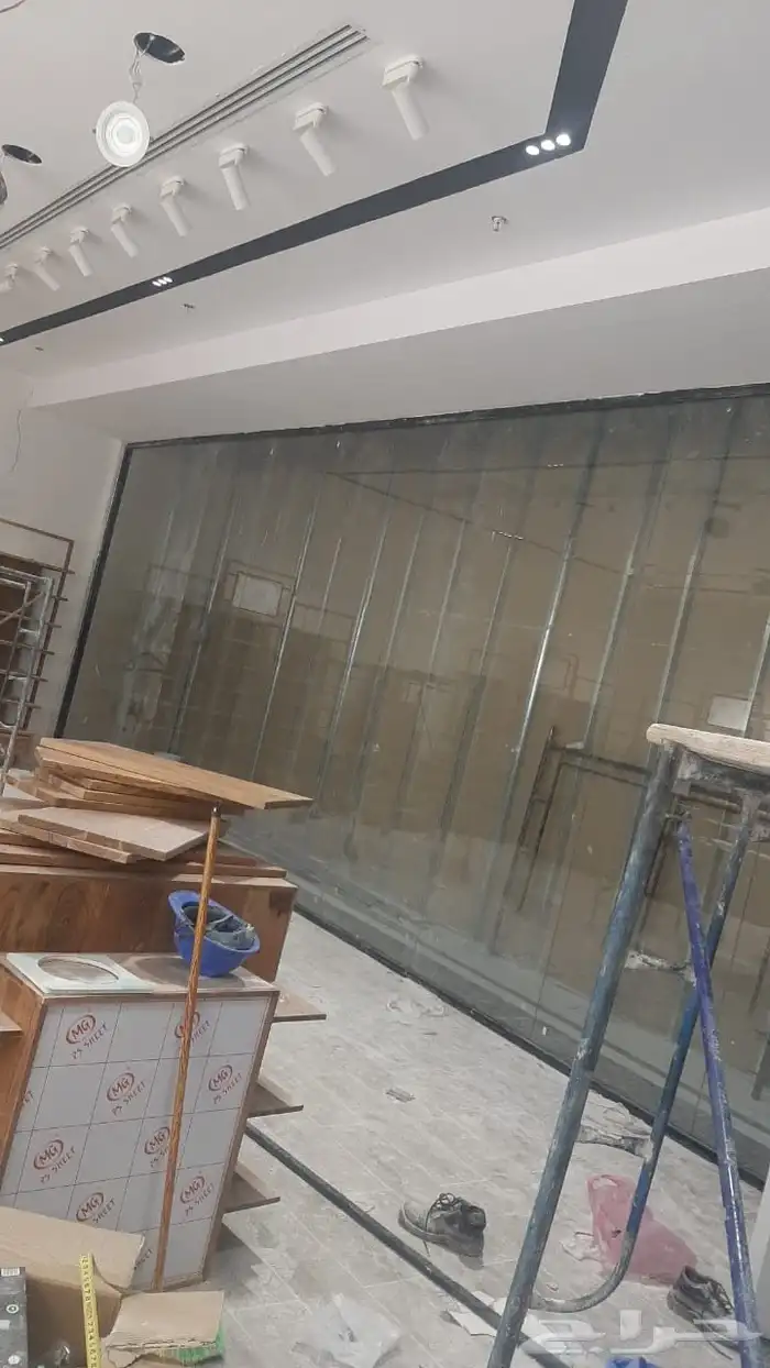 زجاج سكريت بجميع اعماله 18