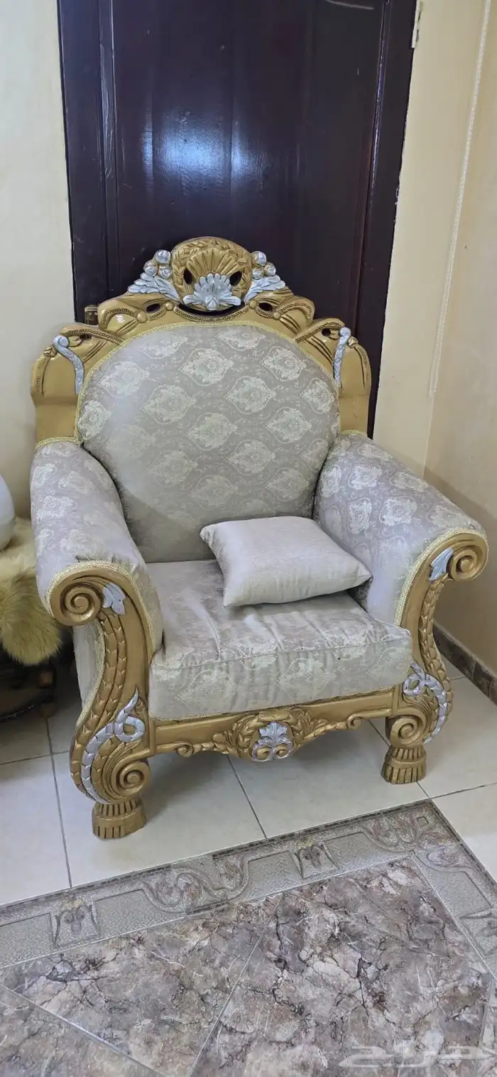 كنب ملكي 1