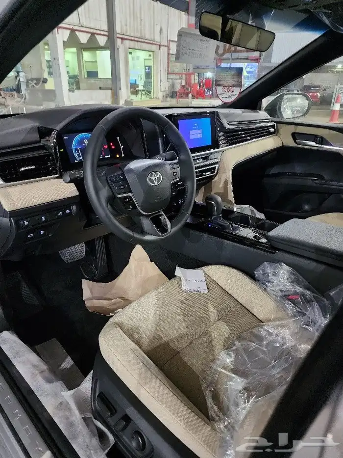 تويوتا كامريLE بنزين موديل 2025 5