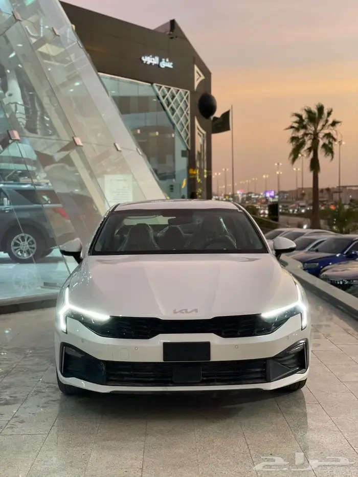 كيا K5 استاندر - استاندر مطور -2025 السعر102350بالضريبة 0
