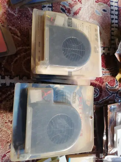 840 قطعة أغراض كمبيوتر مشكلة للبيع 3
