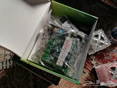 840 قطعة أغراض كمبيوتر مشكلة للبيع 10