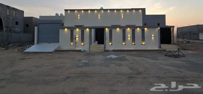 فيلا فاخره للبيع بوادي جليل الطايف 0