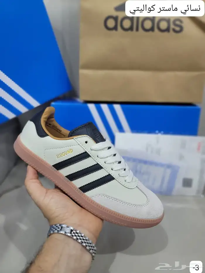 شوزات اديداس ماستر رجالي ونسائي بسعر مخفض 18