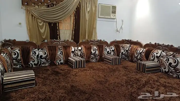 مساند مع 5 تكايات مع الستارة 1