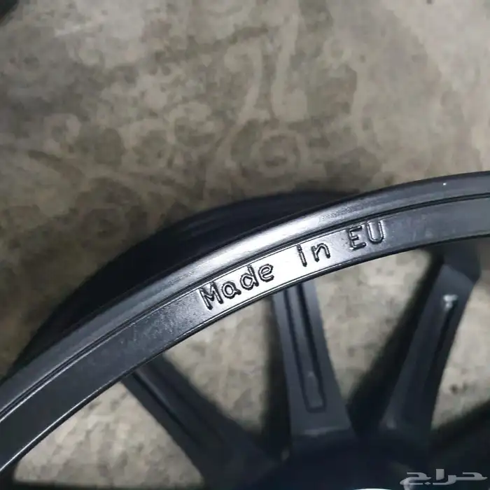 جناح كاربون جي كلاس BRABUS برابوس غطاء سبير 51