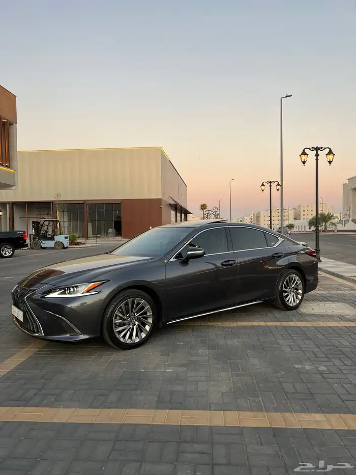 ( مباع ) لكزس ES350cc موديل 2023 ( مخزن ممشى قليل ) 6